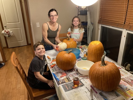 2022 Halloween Pumpkin Carving2
